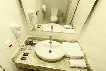 Dom Suites Motel (Adults Only) Salvador Bagian luar foto